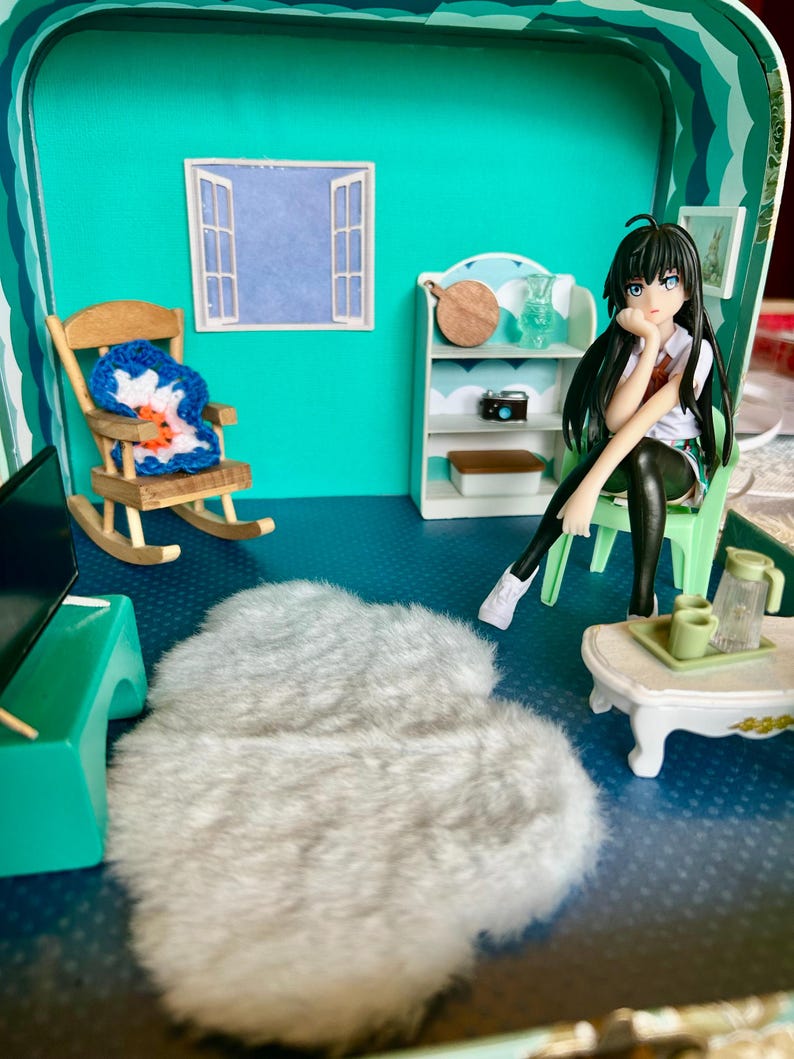 Anime Doll scene in a suitcase — photo 3