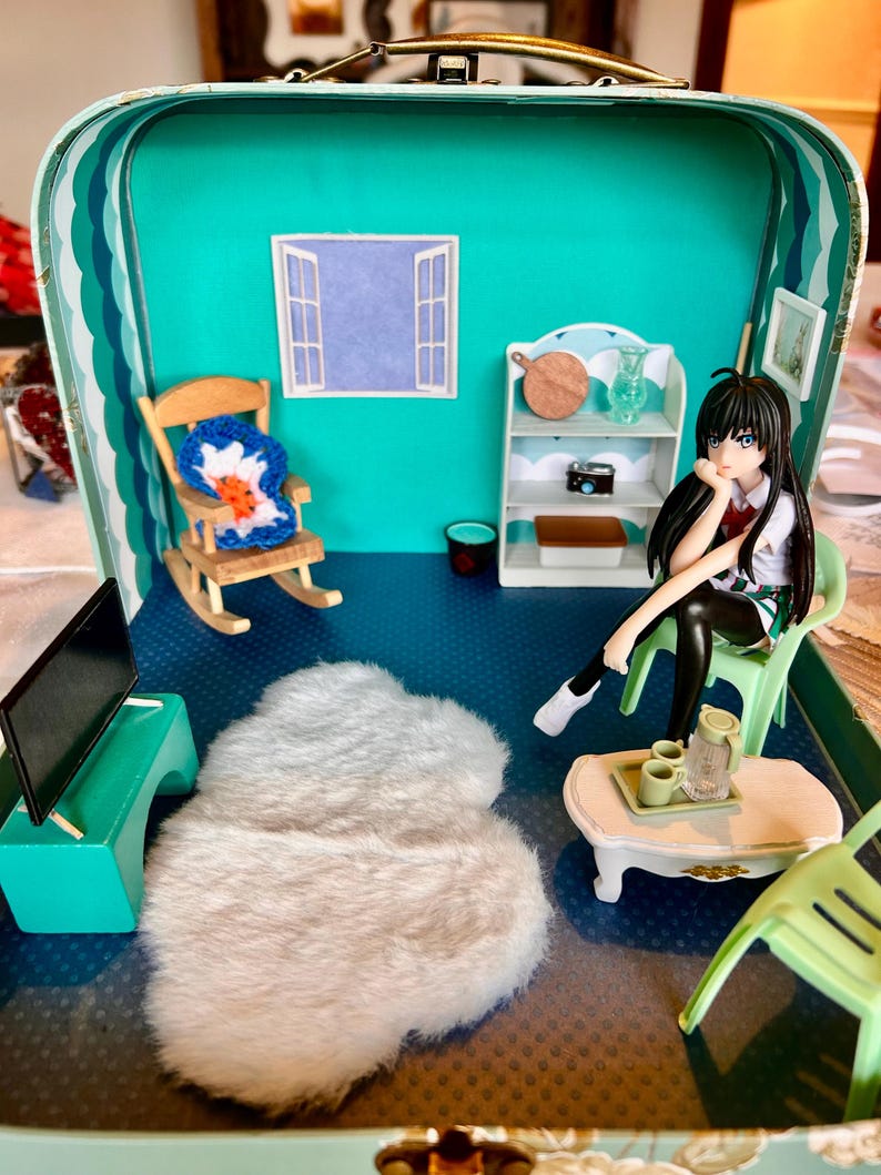 Anime Doll scene in a suitcase — photo 5