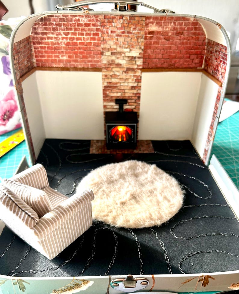 Cosy Lounge Fire with Double Bass Scene in a Suitcase with Maileg Mouse. — photo 4