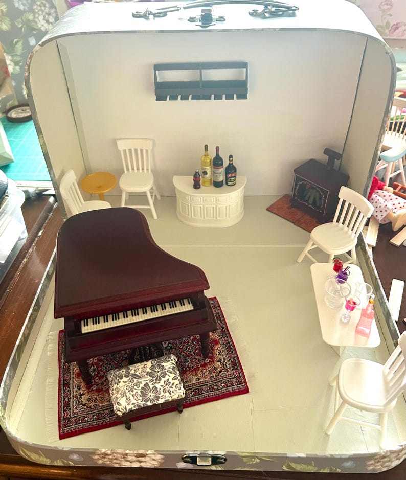 Piano Lounge Scene in a Suitcase for Maileg Mouse